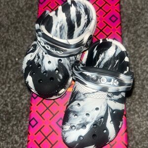 toddler crocs 4c